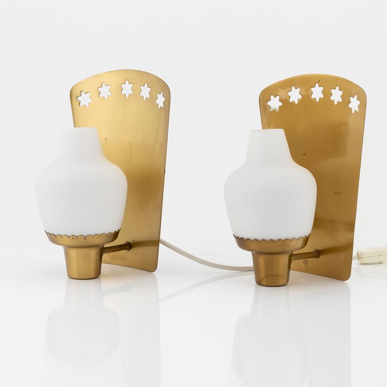 Hans Bergström, a pair of model '406' brass and glass wall lights, Ateljé Lyktan, mid 20th Century.