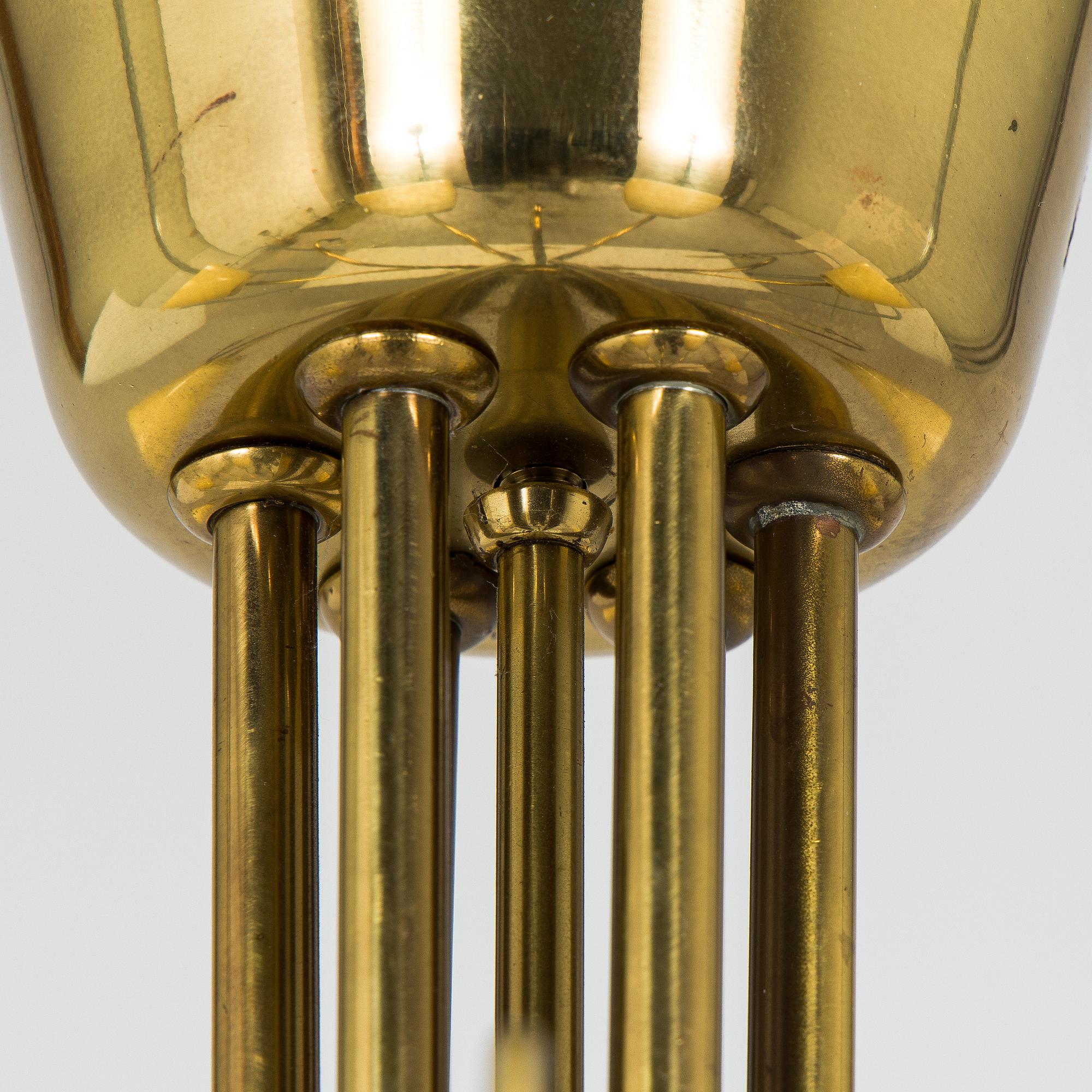 Paavo Tynell, taklampa, modell K1-12, Idman 1900-talets mitt.