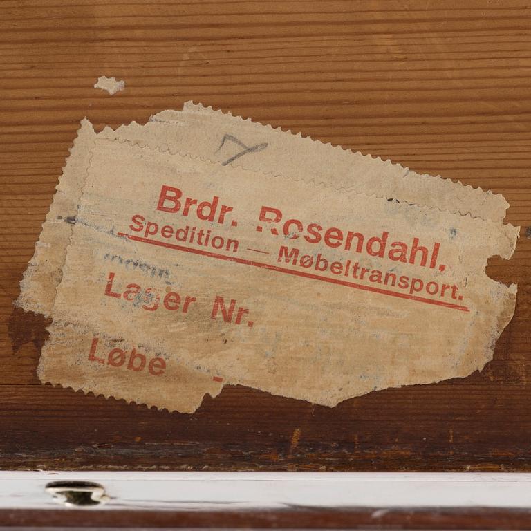 Skrivbord, troligen Danmark. 1900-talets första hälft.