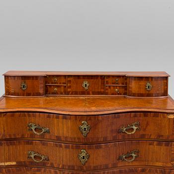 An 18th century chest of drawers.