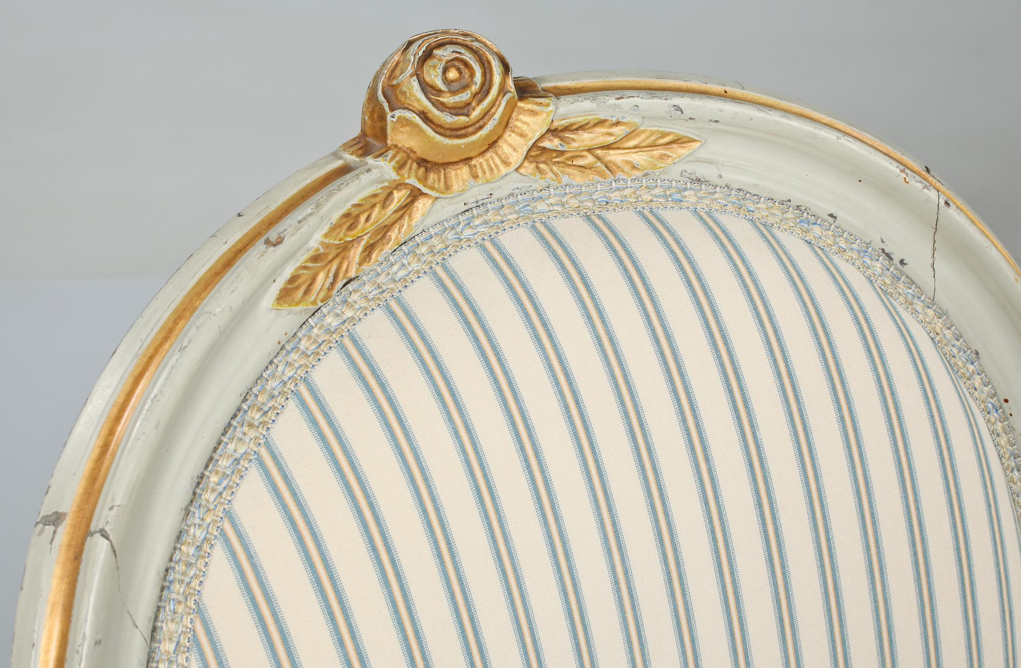 KARMSTOLAR, ett par, gustaviansk stil, 1900-talets andra hälft.