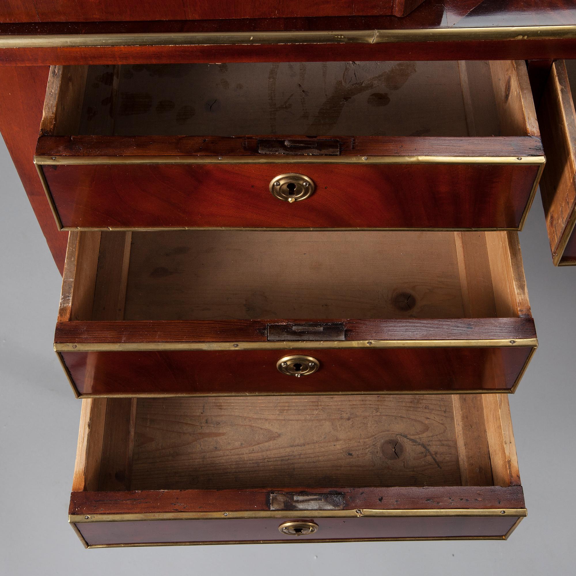 SKRIVBORD, sengustaviansk stil, 1800-talets senare hälft.