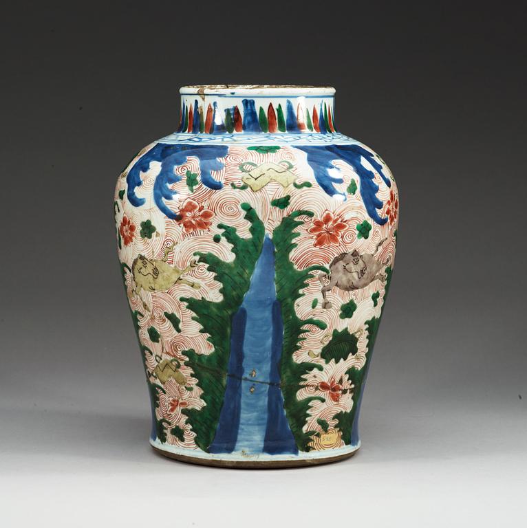A Transitional doucai jar, 17th Century.
