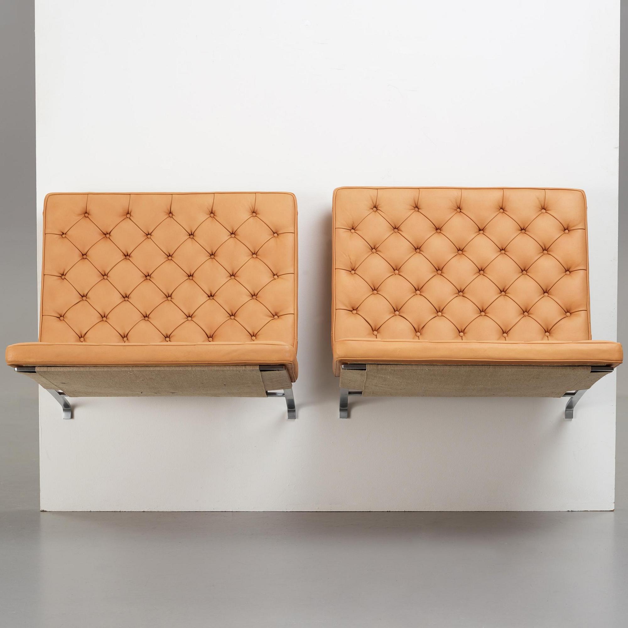 POUL KJAERHOLM, vägghängd soffa, 2 sektioner "PK-26", för Fritz Hansen, Danmark 1991.