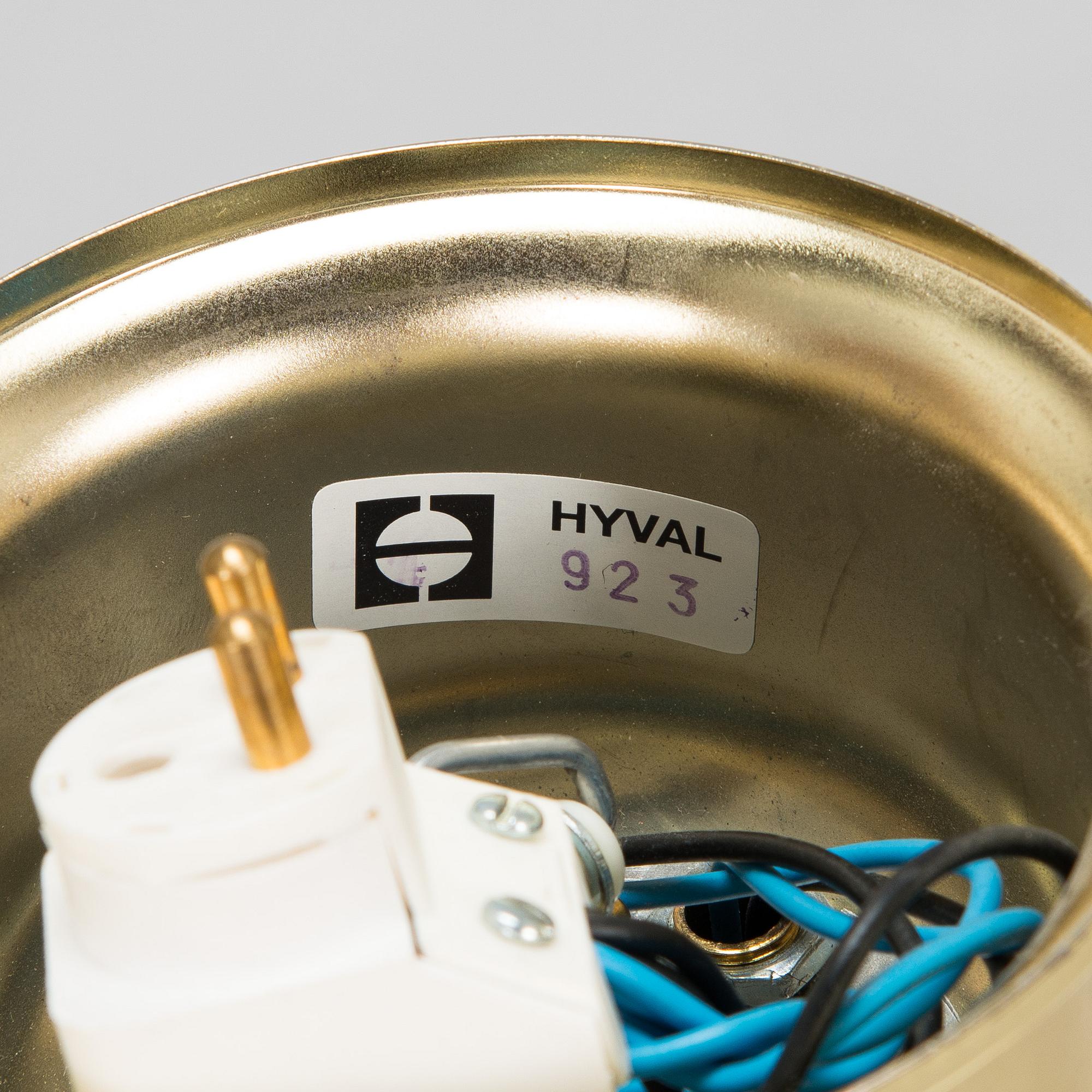 Taklampa, modell 923/5 Hyval, 1970-tal.