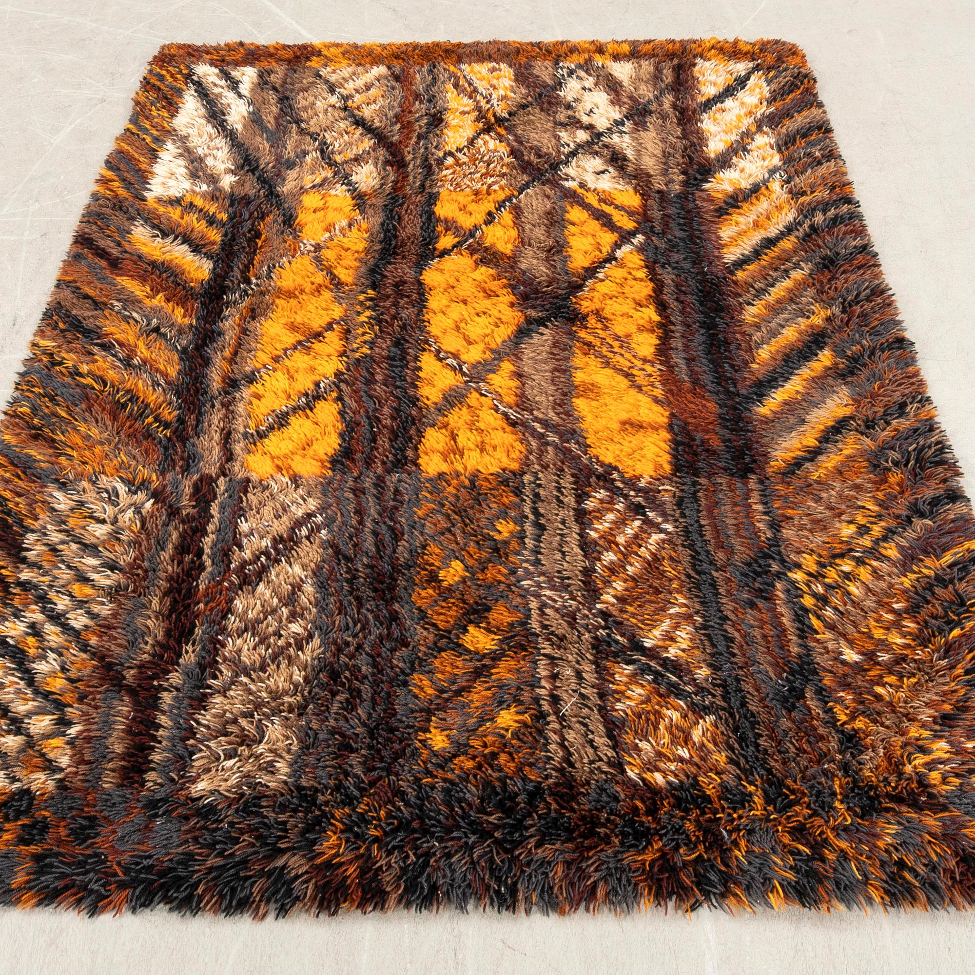 Marianne Richter, rya labeled machine-sewn 193x140 cm.