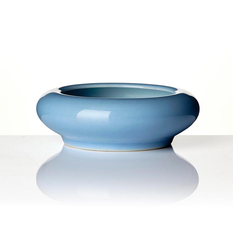 A claire de lune and a underglaze red brush washer, late Qing dynasty with Guangxu mark and early 20th century.