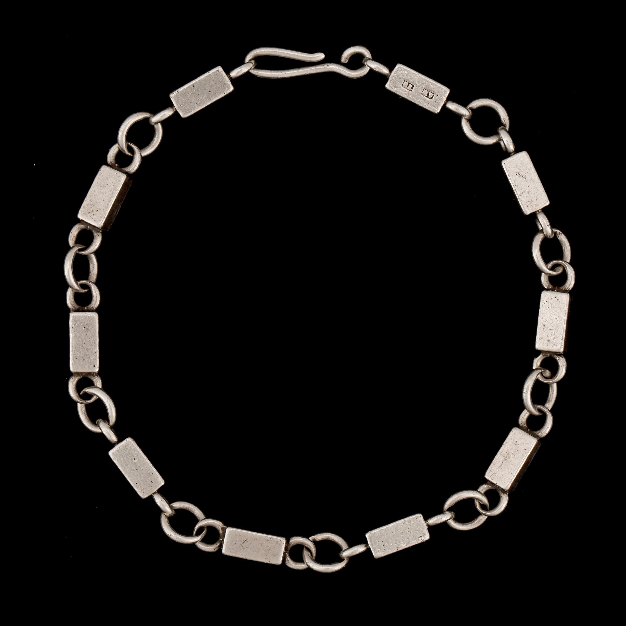 ARMBAND, sterling silver, Wiwen Nilsson, Lund, 1949. Vikt ca18g.