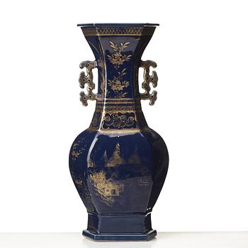 A powder blue vase, Qing dynasty, 18th/19th Century.