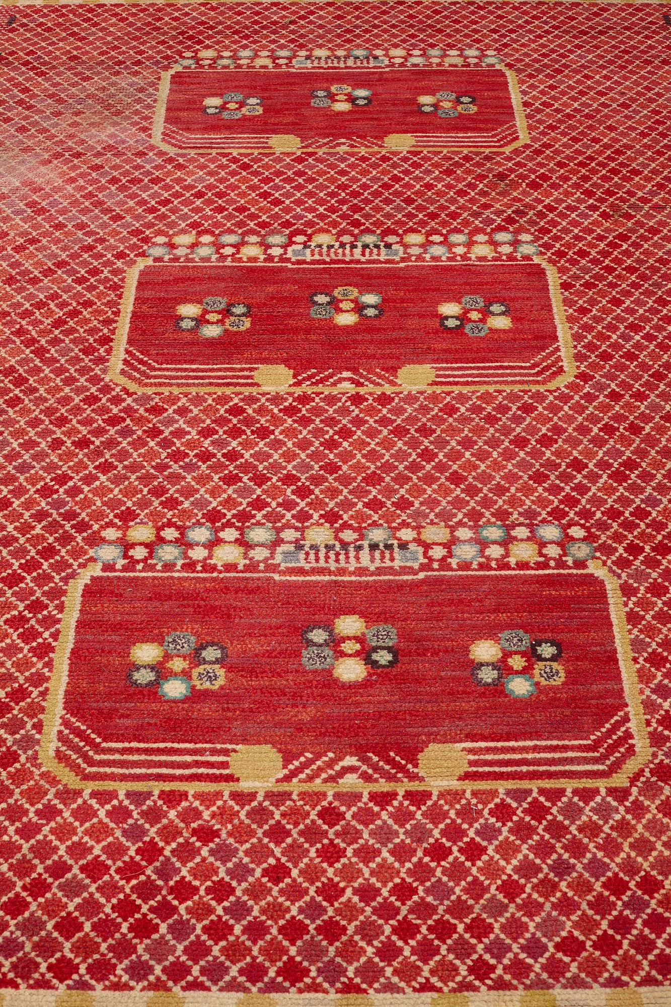 Barbro Nilsson, MATTO, "Krabban", knotted pile, ca 334 x 296 cm, signed AB MMF BN.