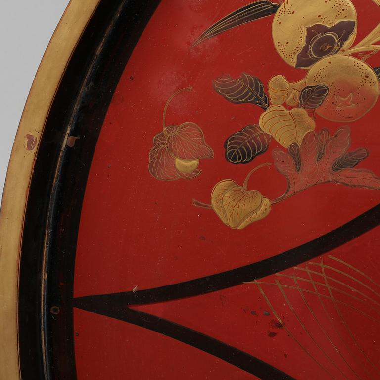 A Chinese lacquered tray, early 20th Century.