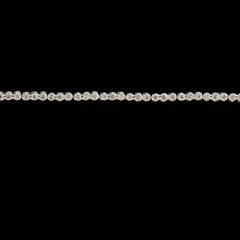 ARMBAND, 18k vitguld med briljantslipade diamanter, 0.92 ct. Vikt 3,0 g.