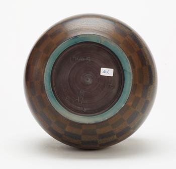 A Berndt Friberg stoneware vase, Gustavsberg 1960.