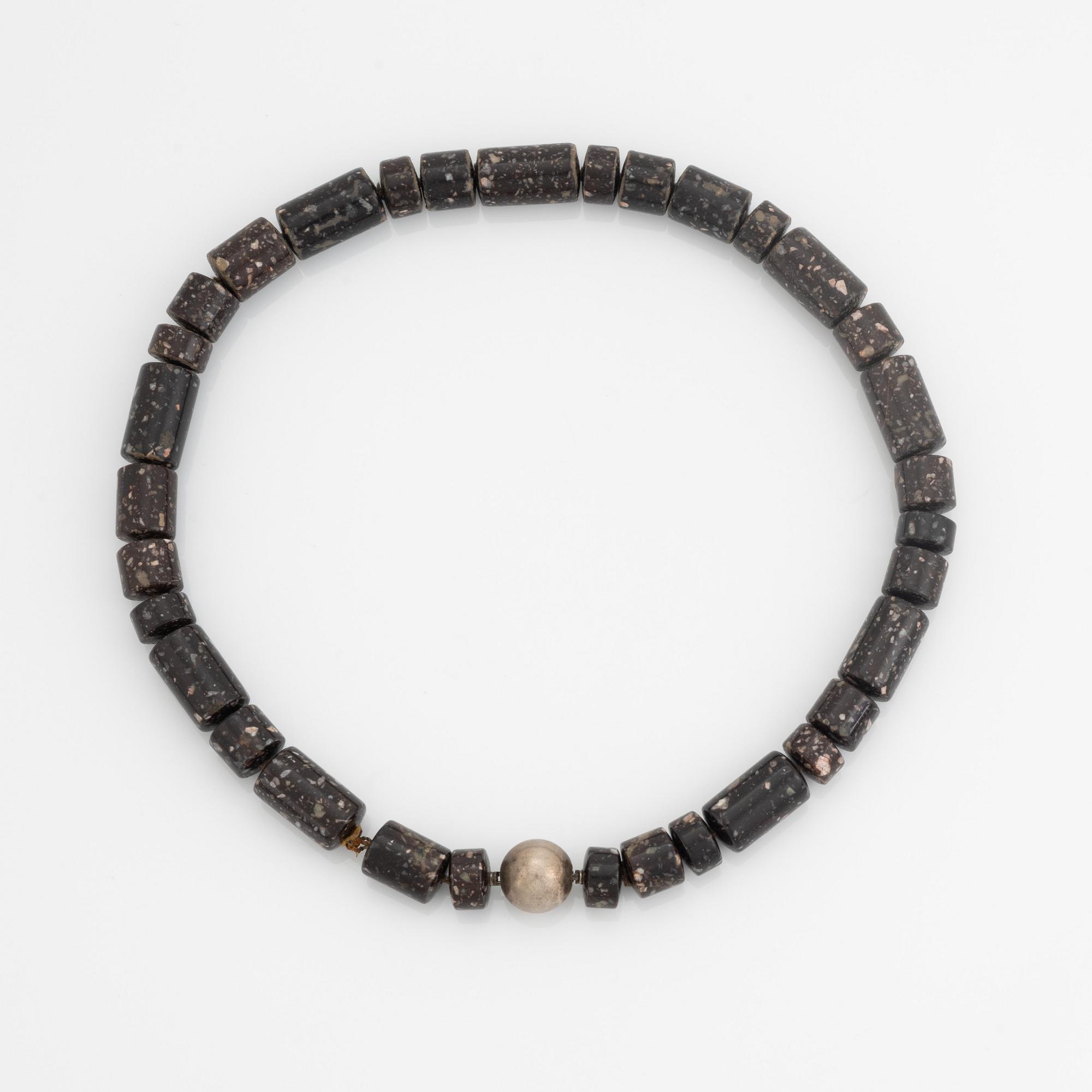 porphyry necklace, silver clasp, Gaudy.