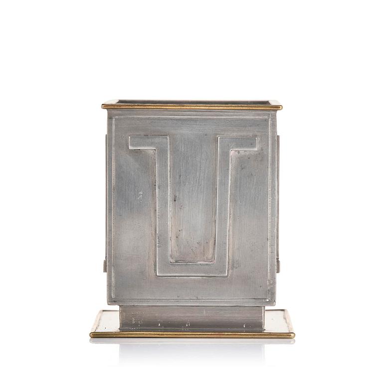 Nils Fougstedt, pennkopp, tenn och mässing, modell A 503, Firma Svenskt Tenn, Stockholm, 1932.