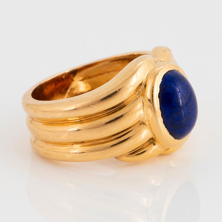 Van Cleef et Arpels ring 18K guld med lapis lazuli.