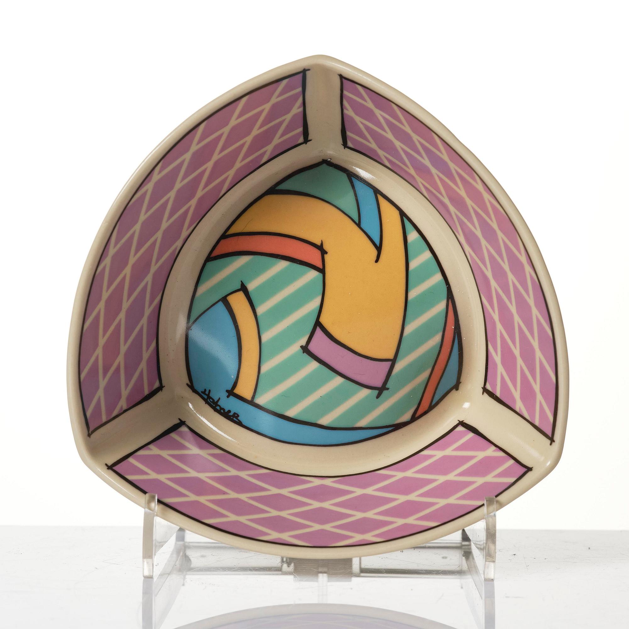 Dorothy Hafner, a 47-piece "Flash" ceramic dinner service, Rosenthal, Germany, post 1984.