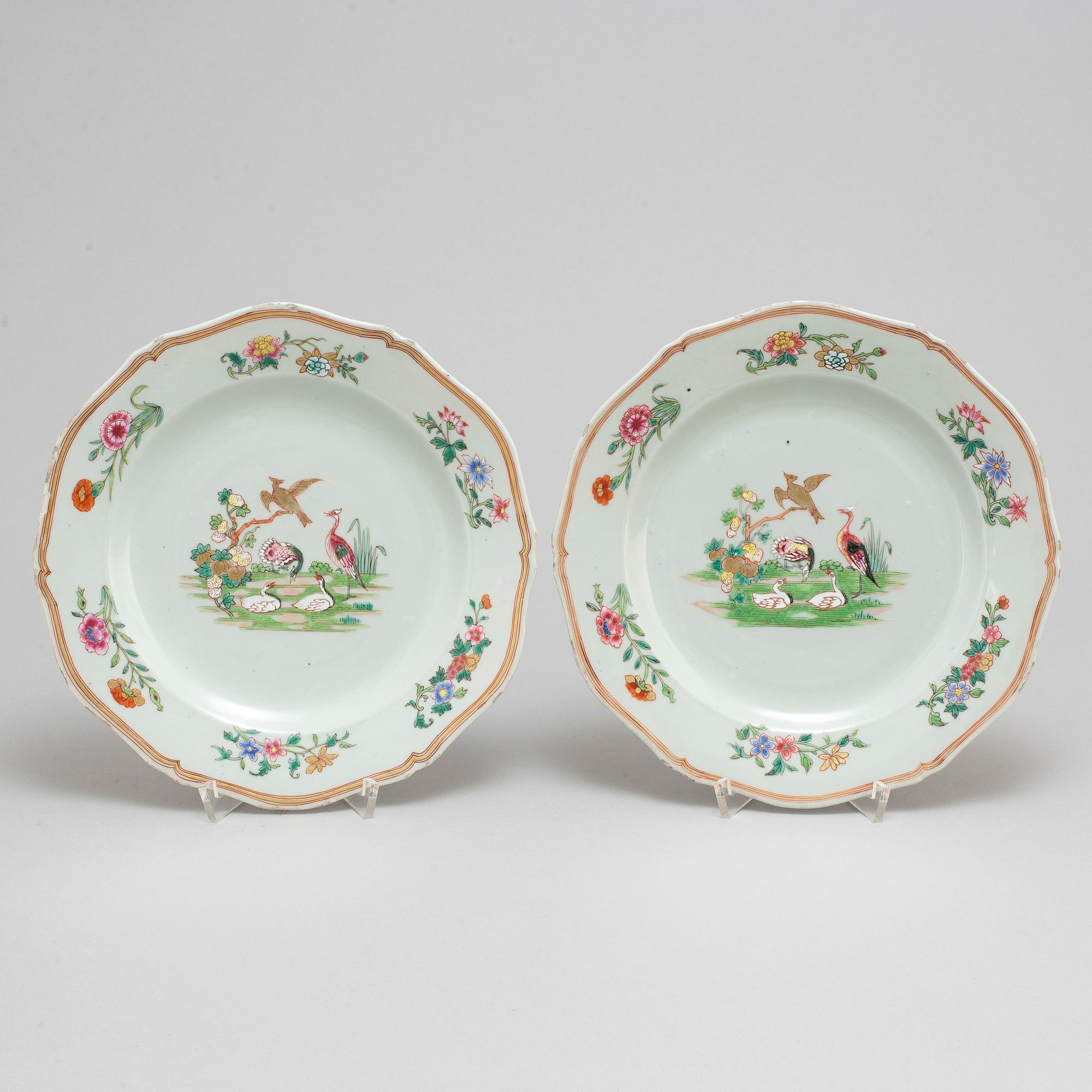 A pair of famolle rose export plates, Qing dynasty, Qianlong (1736-95).
