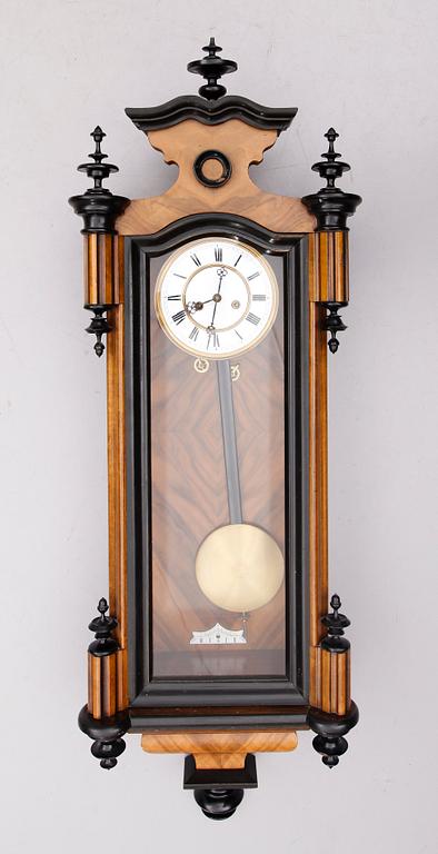 LODUR, valnöt, nyrenässans, sent 1800-tal.
