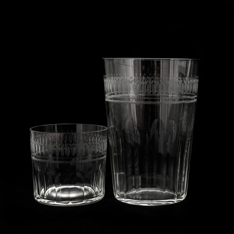 GLASSERVIS, 68 delar, "Säby", design Gerda Strömberg, Strömbergshyttan.