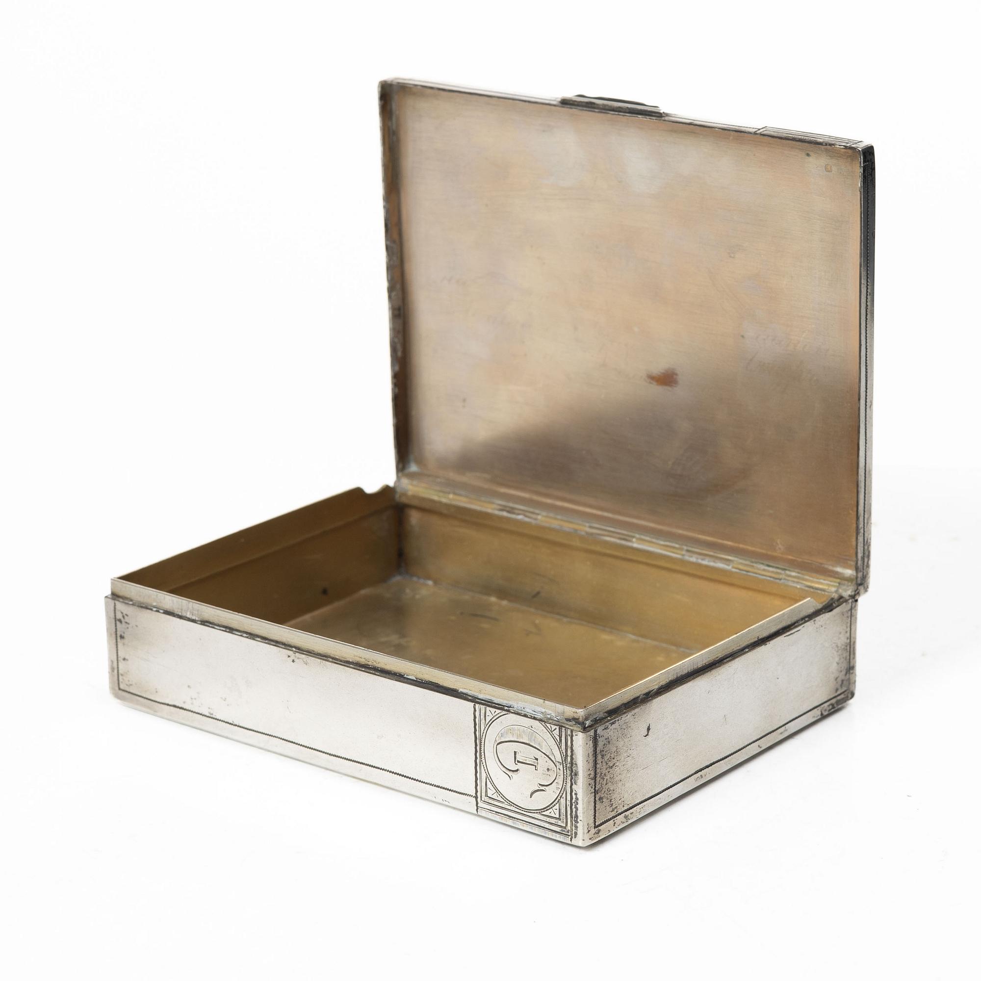 A Russian silver box, Moscow, 1908–1926.