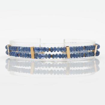 Bracelet, 14K gold with two rows of sapphires.