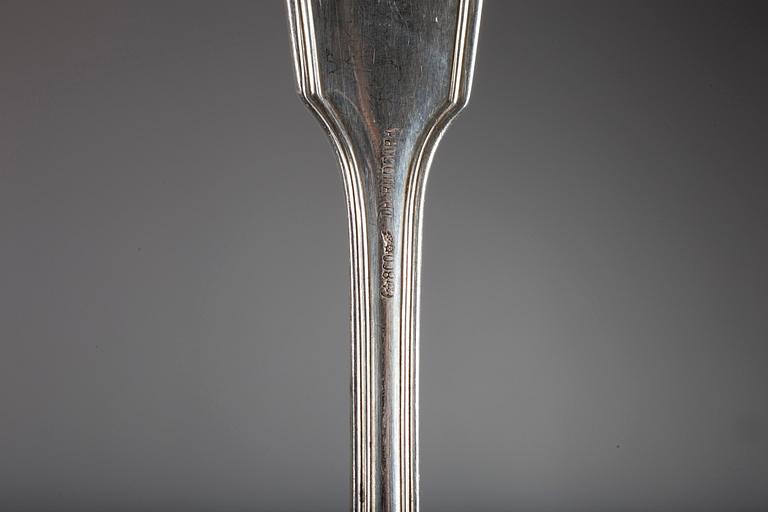 SCHATULL MED SILVERBESTICK, 103 delar, Tyskland, 800 haltigt silver, omkring 1896, total vikt ca. 5600 g.