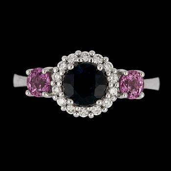 76. RING, blå och rosa safirer, tot. 2 ct, samt briljantslipade diamanter, tot. 0.25 ct..