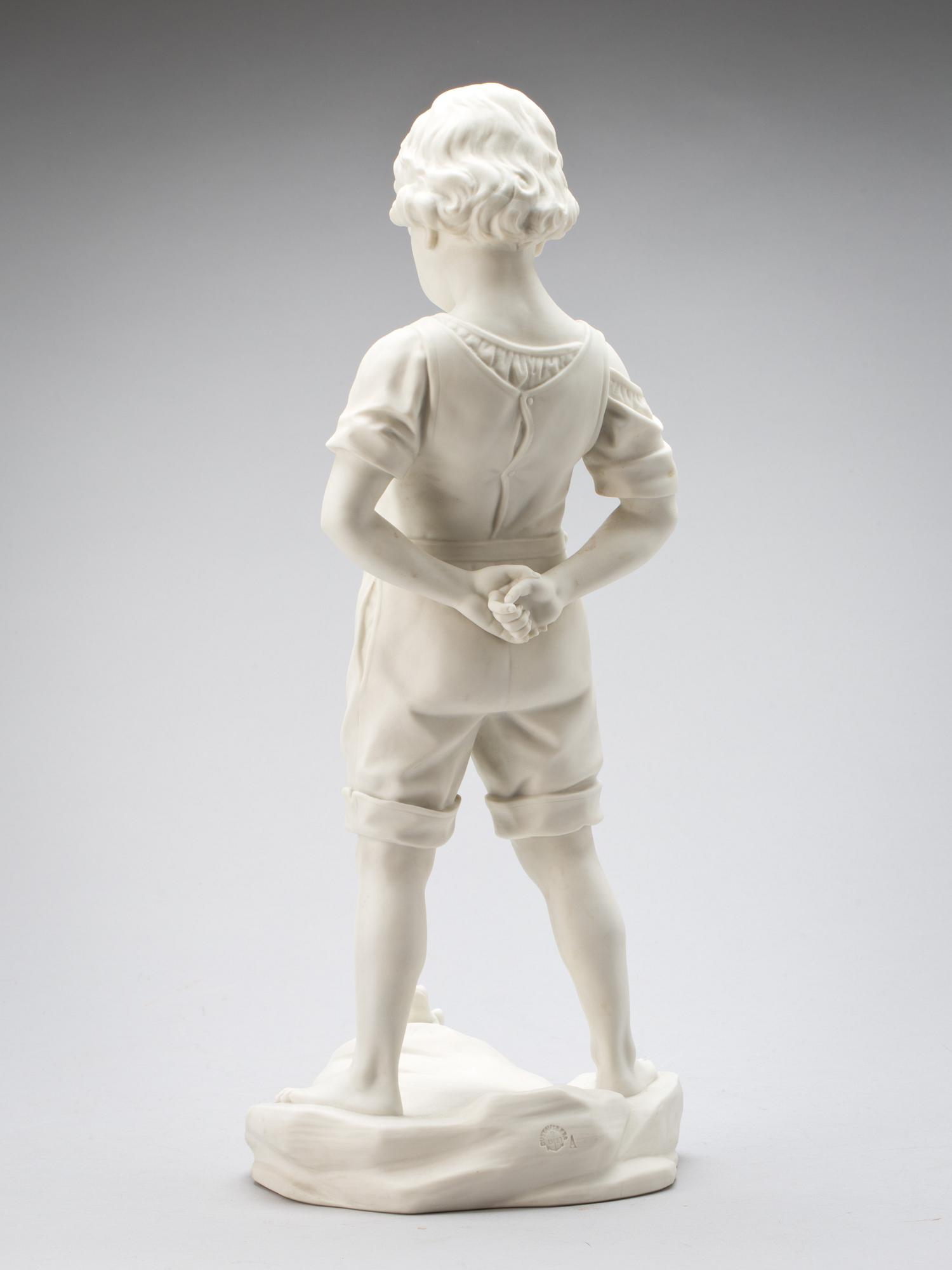 FIGURIN, parian. Gustavsberg, stämpelsignerad 1927.
"Pojken och grodan". Höjd 48 cm.