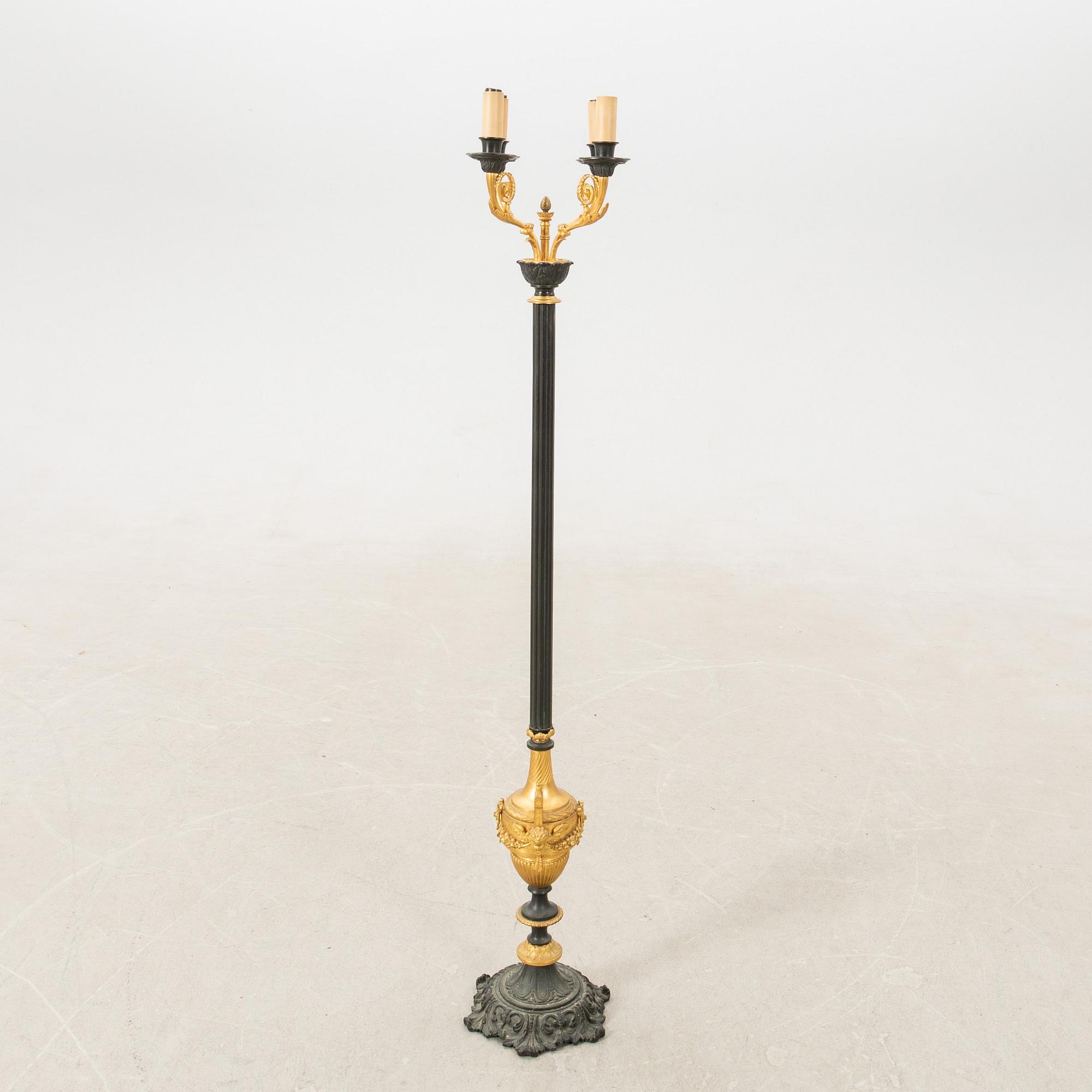 Floor candelabrum Louis XV style, second half of the 20th century.