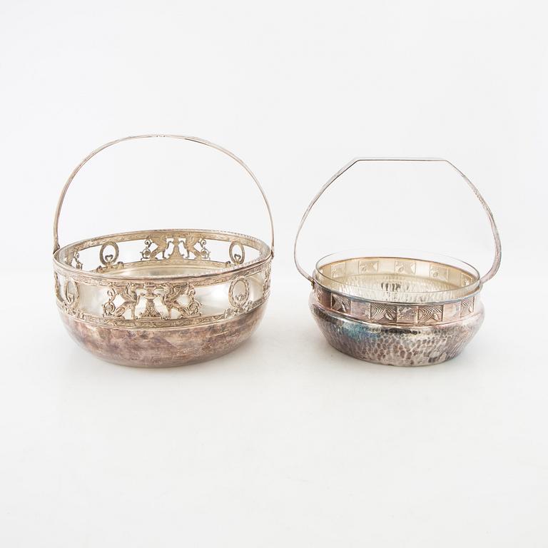 Two henkelskålar in silver-plated metal from the early 20th century, one marked Wurtembergische Metalwarenfabrik, Art Nouveau.