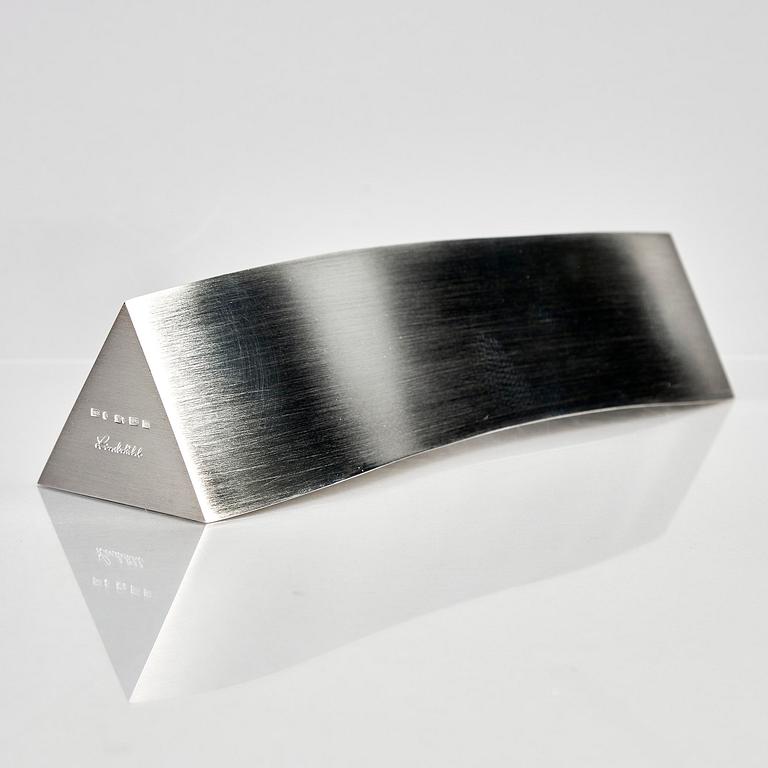 Rolf Lindståhl, a sterling silver vase, Stockholm 2011.