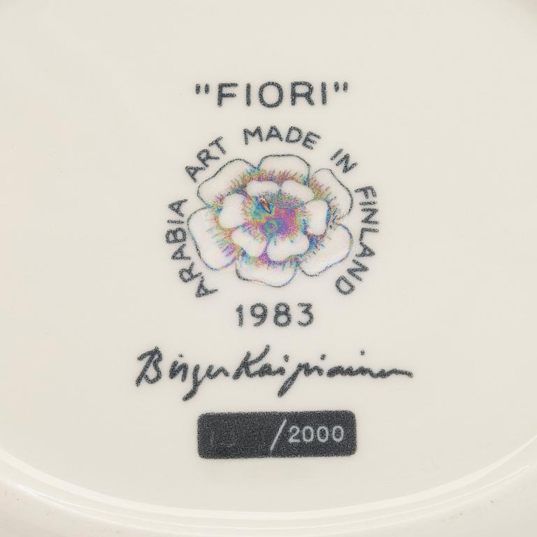 Birger Kaipiainen, vati "Fiori", keramiikkaa, leimattu Birger Kaipiainen, Arabia art made in Finland 1983, 1313/2000.