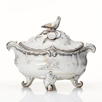 A Swedish Marieberg faience tureen with cover, dated 1768.