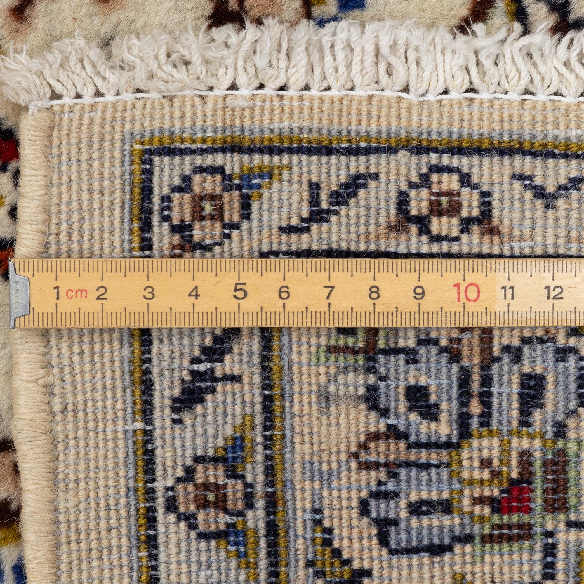 Matta, Keshan, ca 402 x 300 cm.