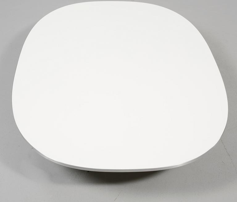 SOFFBORDSSKIVA, "Superellips", Bruno Mathsson och Piet Hein, Fritz Hansen, Danmark, 1988.