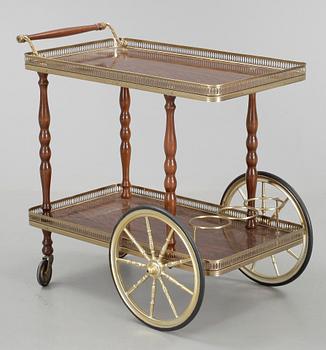 SERVERINGSVAGN, 1900-talets andra hälft.