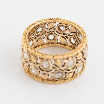 An 18K gold Buccellati ring set with rose-cut diamonds.