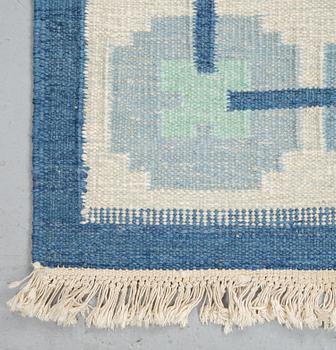 A carpet, flat weave, ca 197 x 147,5 cm, second half of the 20th century.