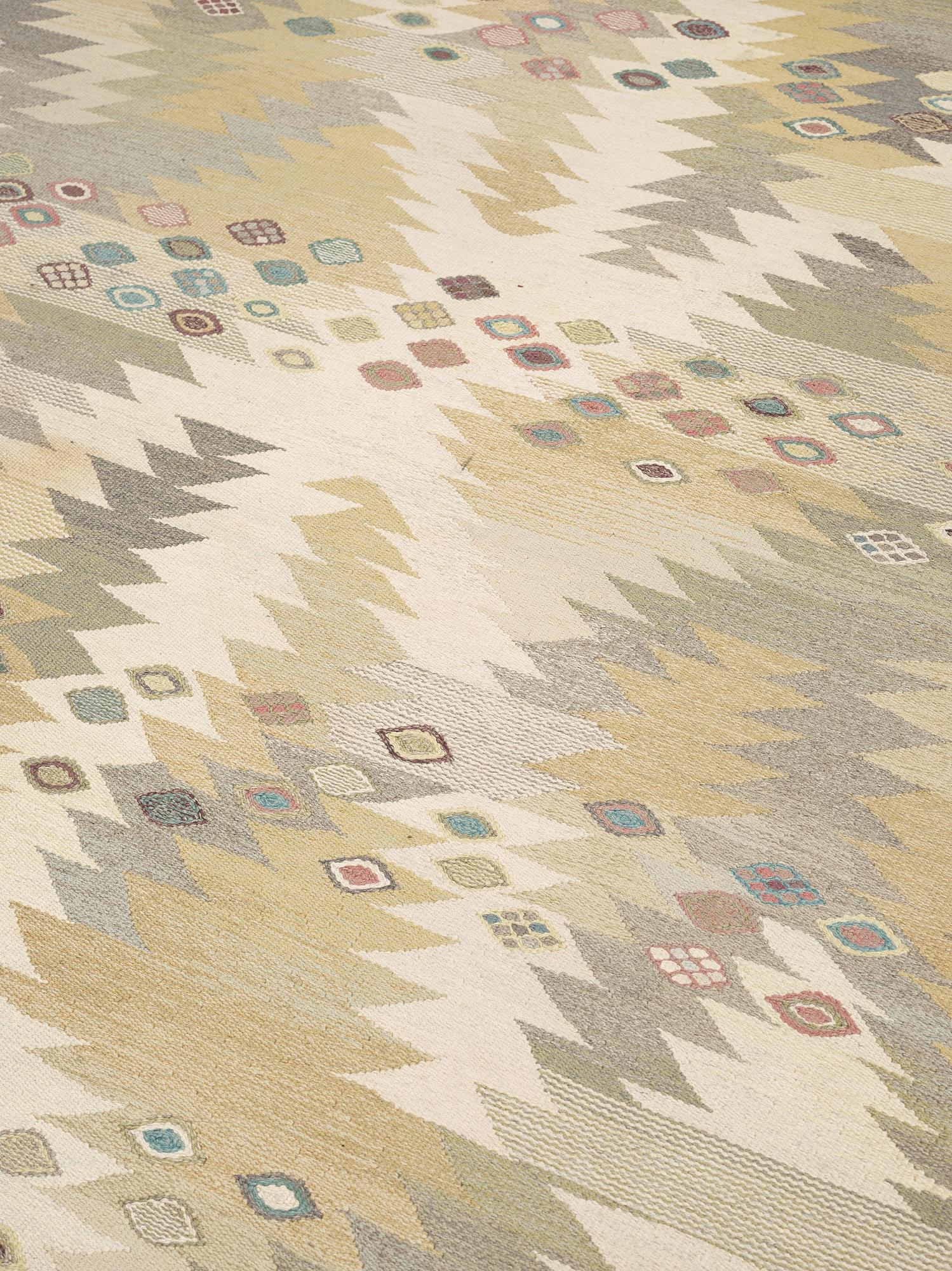 MATTA. "Tånga ljus". Gobelängteknik. 294 x 209 cm. Signerad AB MMF BN.