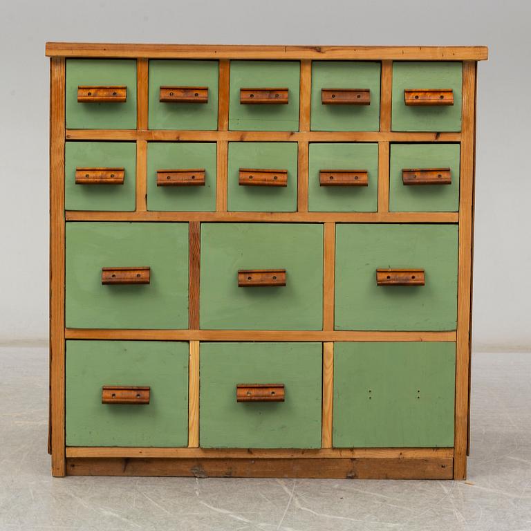 A mid 20th century chest of drawers.