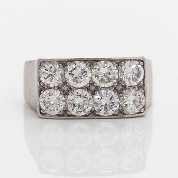 Ring, brilliant cut diamonds, platinum, Stockholm 1951.