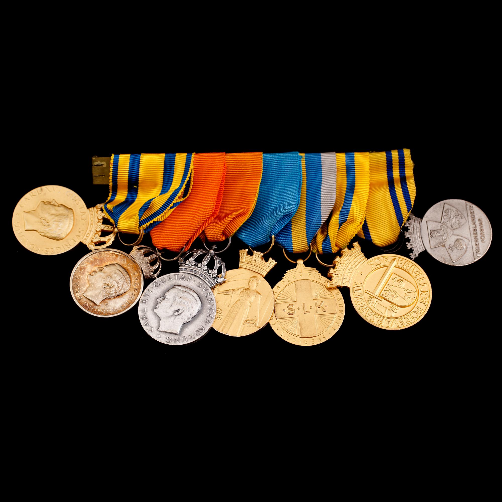 MEDALJER, 7 st, silver samt förgyllt silver. Total vikt ca 160 gram.