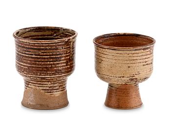 493. Kyllikki Salmenhaara, A SET OF TWO CERAMIC BOWLS.