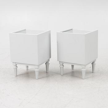 A pair of beside tables, 1920s/30s.