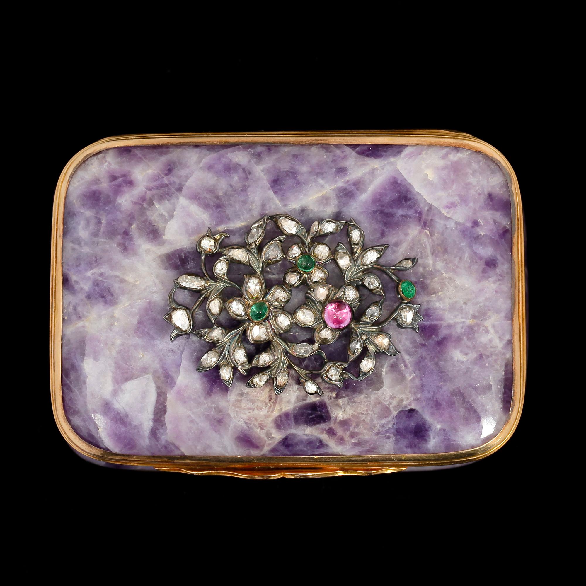 DOSA, 18k guld, ametist med rosenstenar, Frankrike, 1900-talets början.