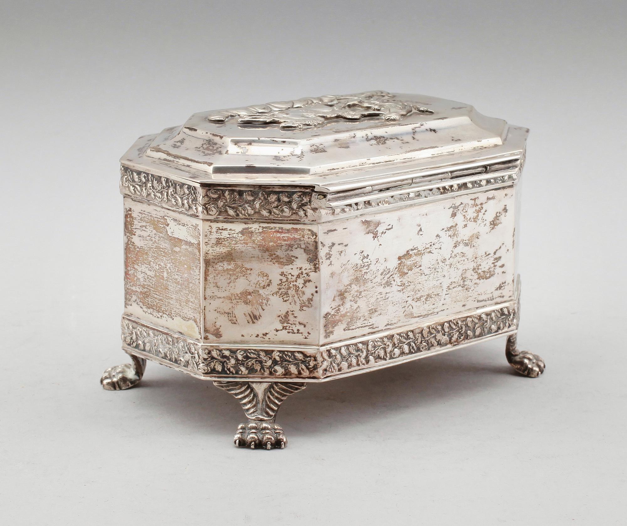 SOCKERSKRIN, silver, Maciej Nowakowski, Warsawa, 1851. Vikt ca 757 gram.