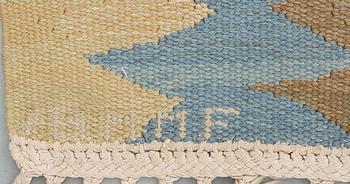 CARPET. "Solfläckar". Tapestry weave (Gobelängteknik). 612,5 x 413,5 cm. Signed AB MMF BN.