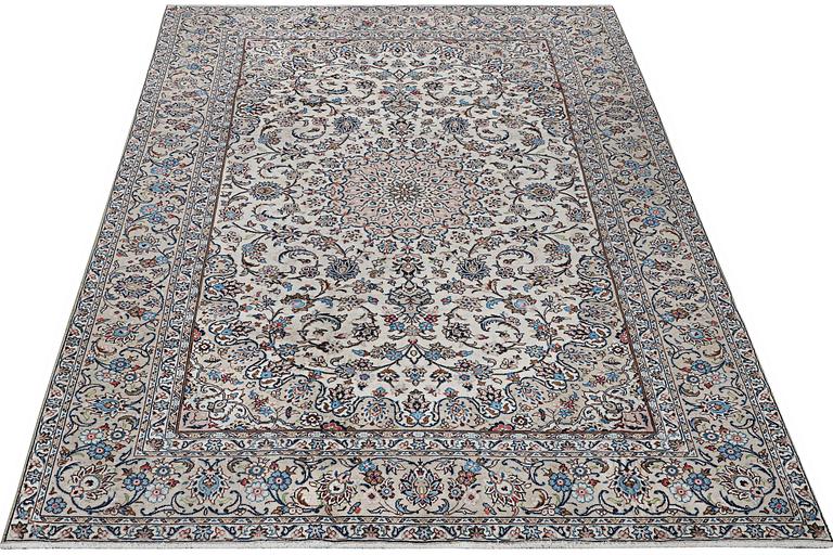 Matta, Keshan, ca 292 x 191 cm.