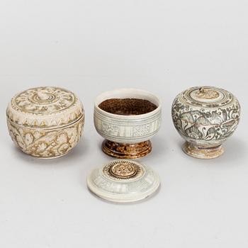 A group of three boxes with covers, Sawakhalok, 14th/15th Century.
